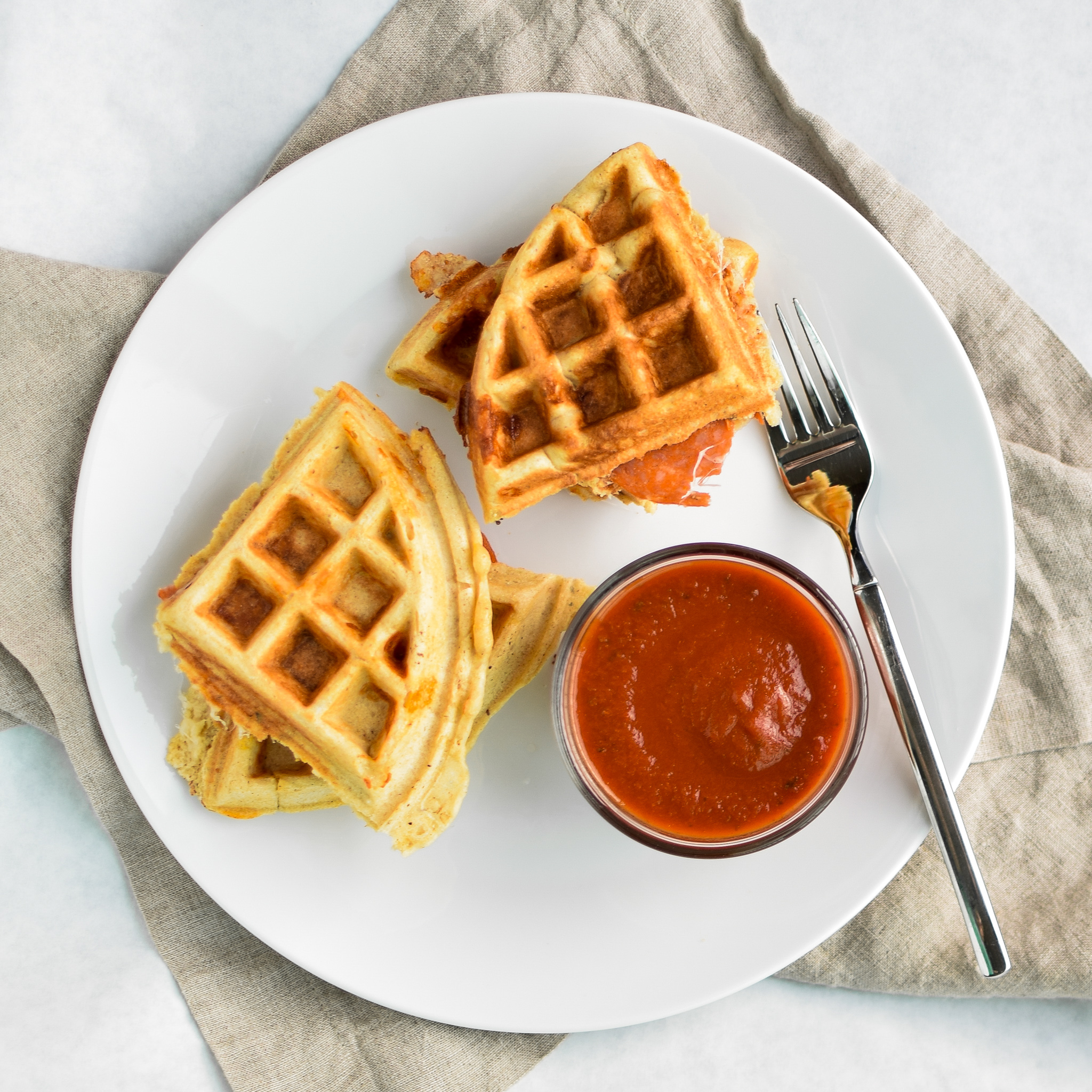 Protein Packed Pepperoni Pizza Waffles - Pizza + Waffles made super easy at home! Stuffed with mozzarella and pepperoni, plus packed with protein! - pmp.local