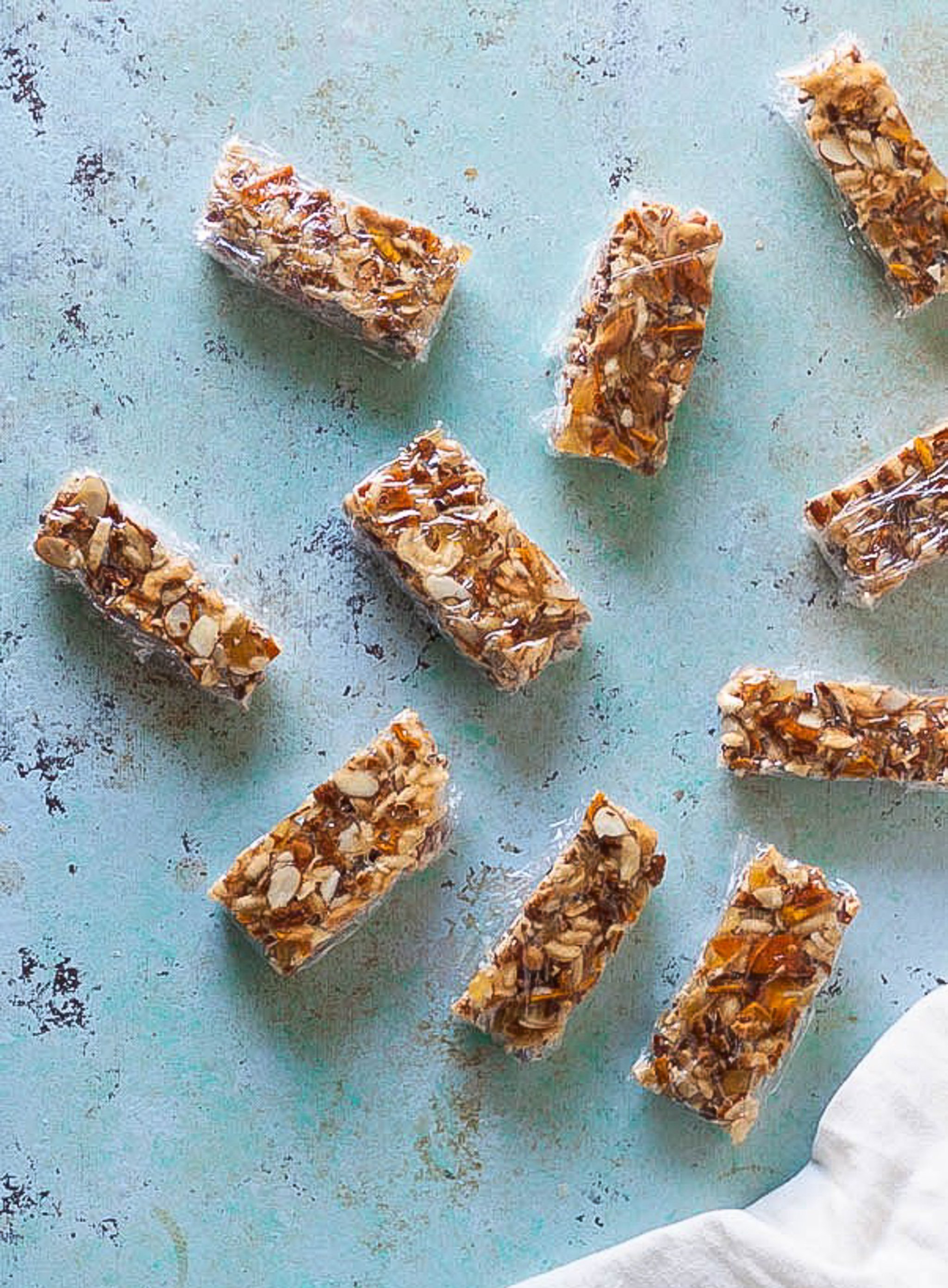 17 Ways to Start Meal Prepping in 2017 - Get your meal prep on in the new year with these ideas! - pmp.local