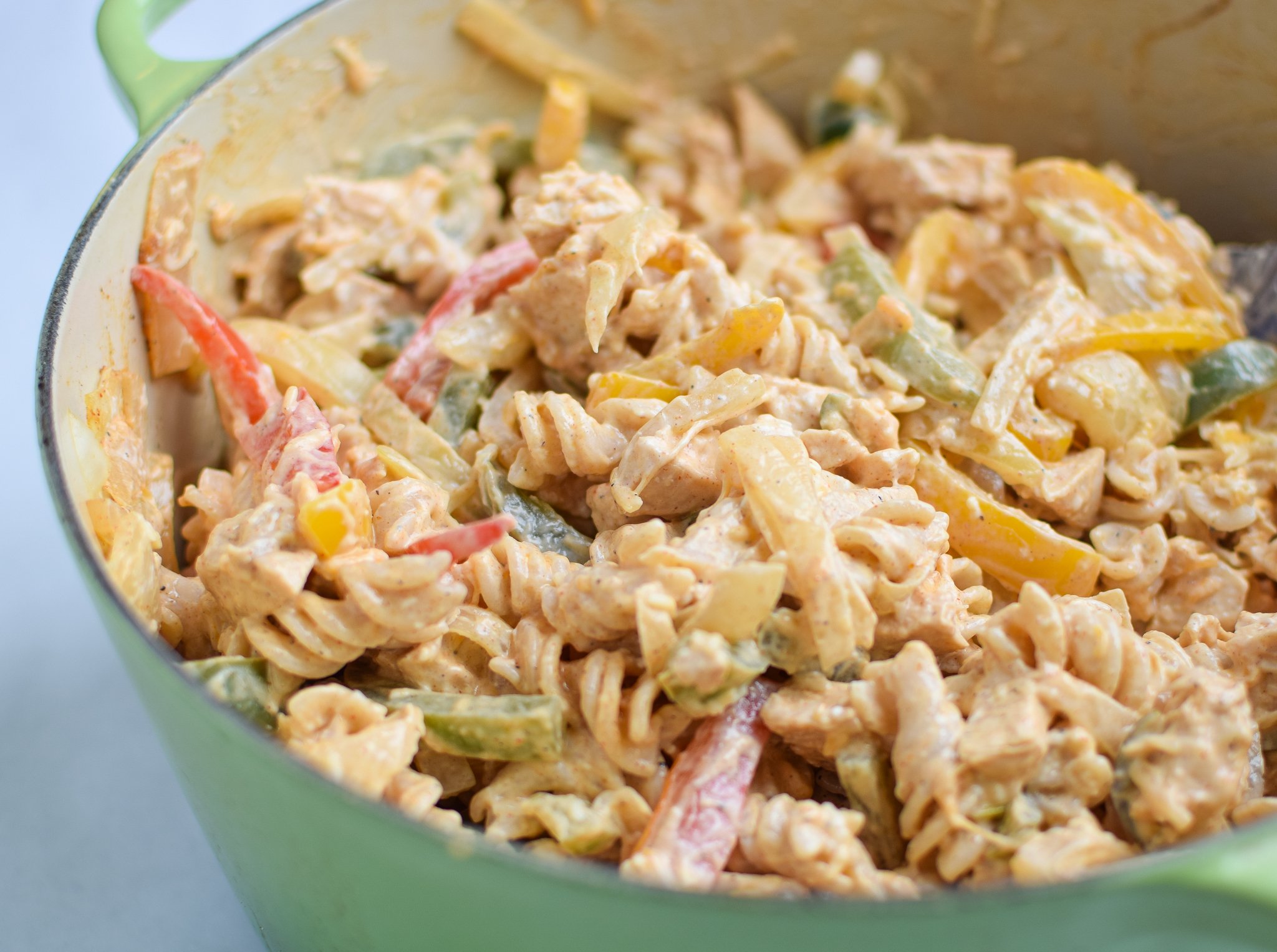 Baked Chicken Fajita Noodle Casserole - All the best chicken fajita flavors with peppers and onions, in casserole form! - pmp.local