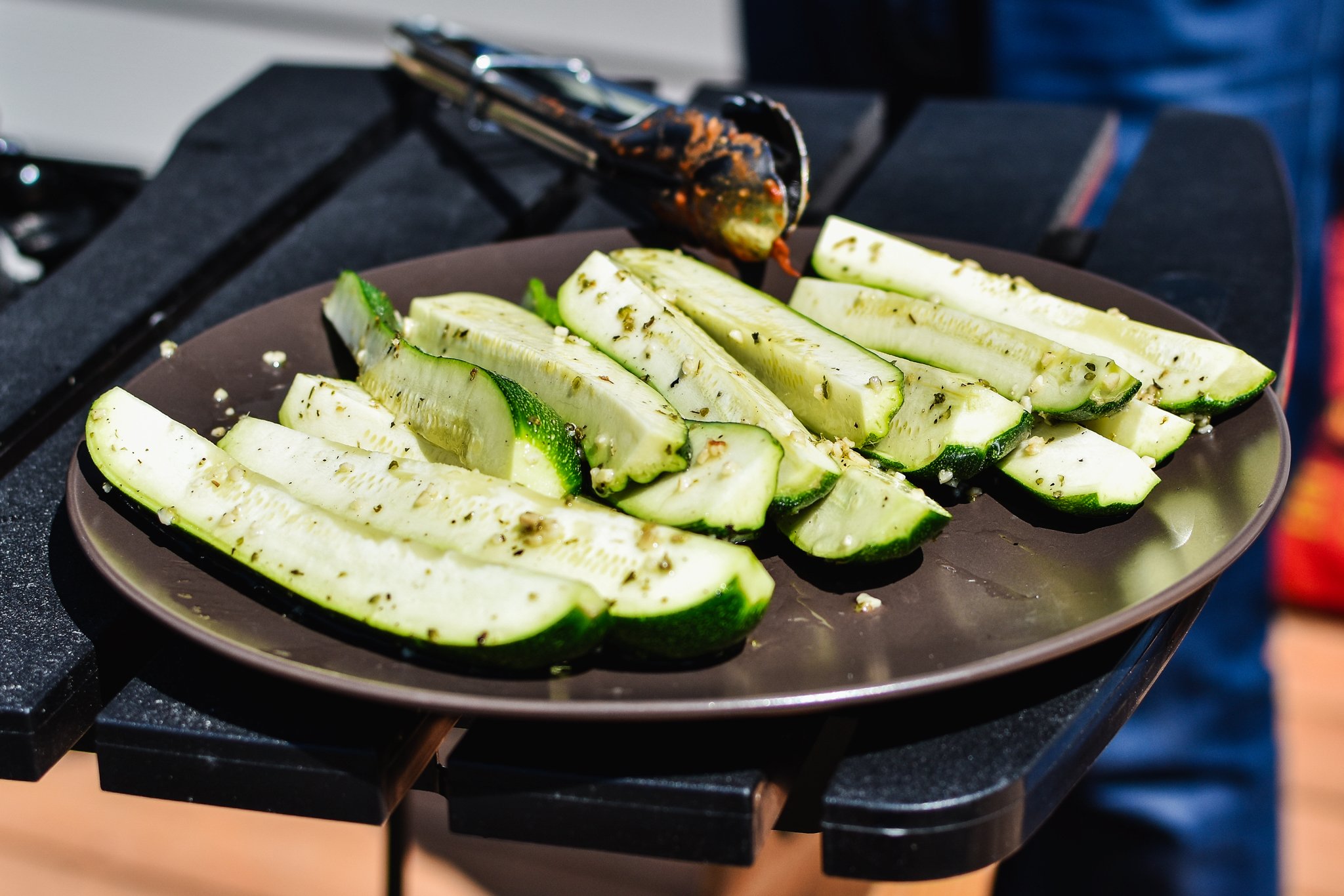 Meal Prep Chipotle Grilled Chicken - Perfect grilled chicken with seasoned black beans and zucchini. Summer meal prep happiness! - pmp.local