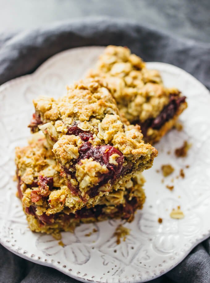 12 Ways to Turn Thanksgiving Leftovers Into Glorious Breakfast Food - Delicious Cranberry Sauce Oatmeal Bars can be made with leftover cranberry sauce! - pmp.local