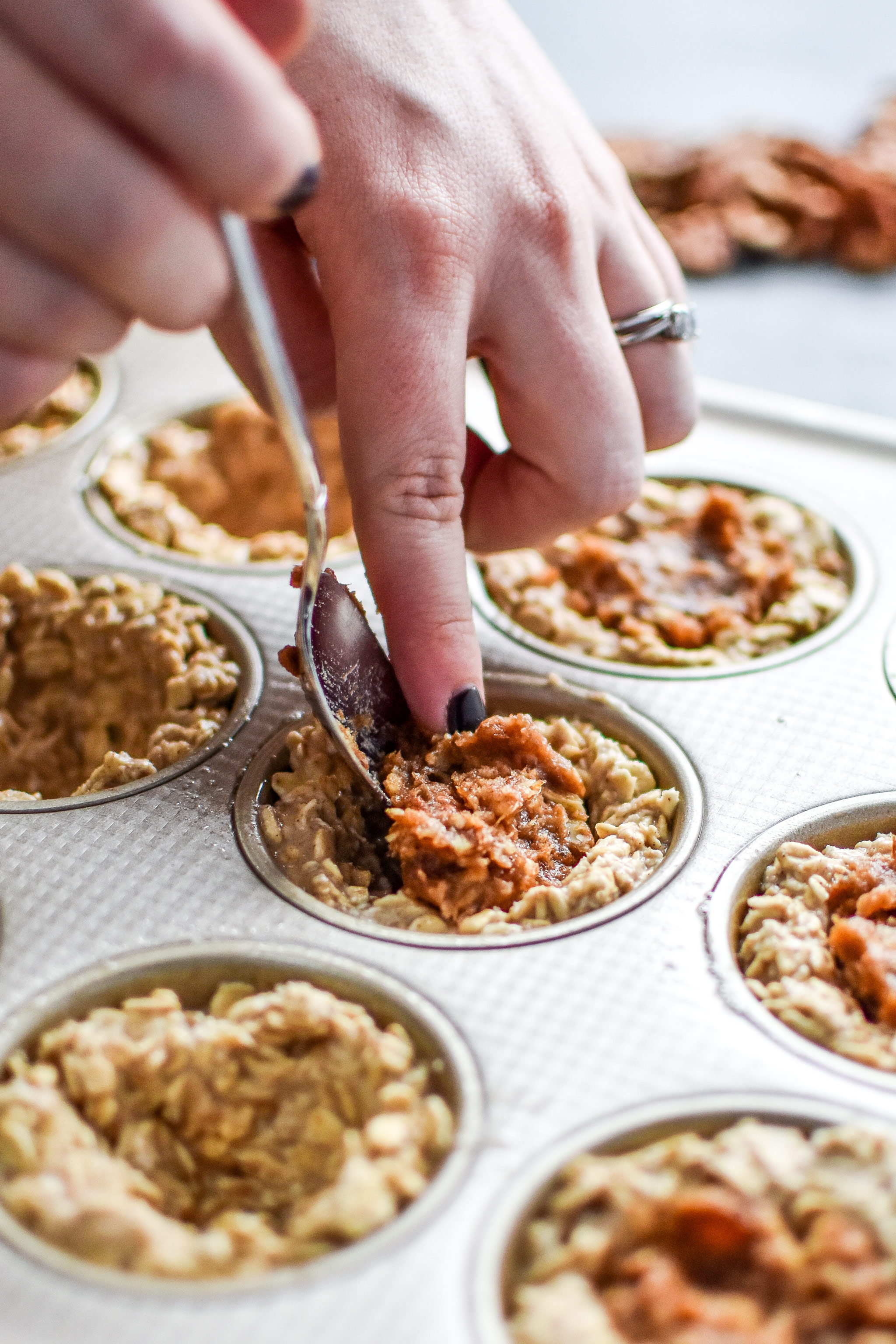 How to Stuff the Pecan Pie Stuffed Oatmeal Breakfast Cups