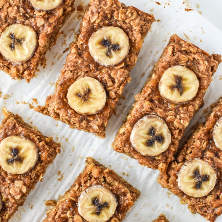 peanut butter banana oatmeal breakfast bars.