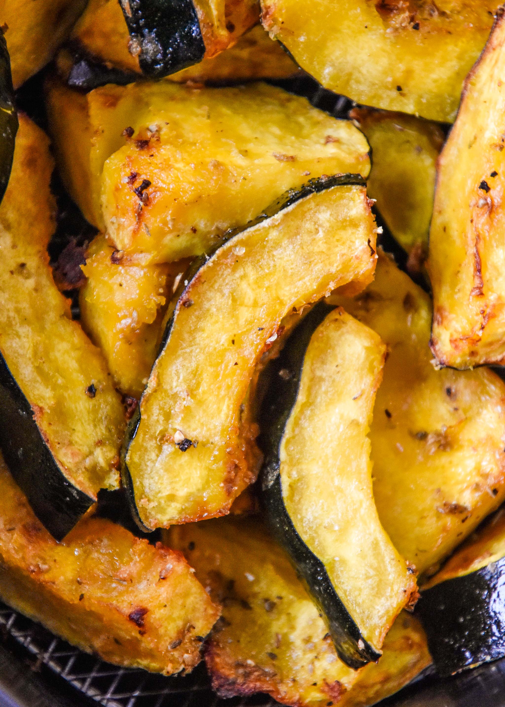 air fryer acorn squash in the air fryer basket