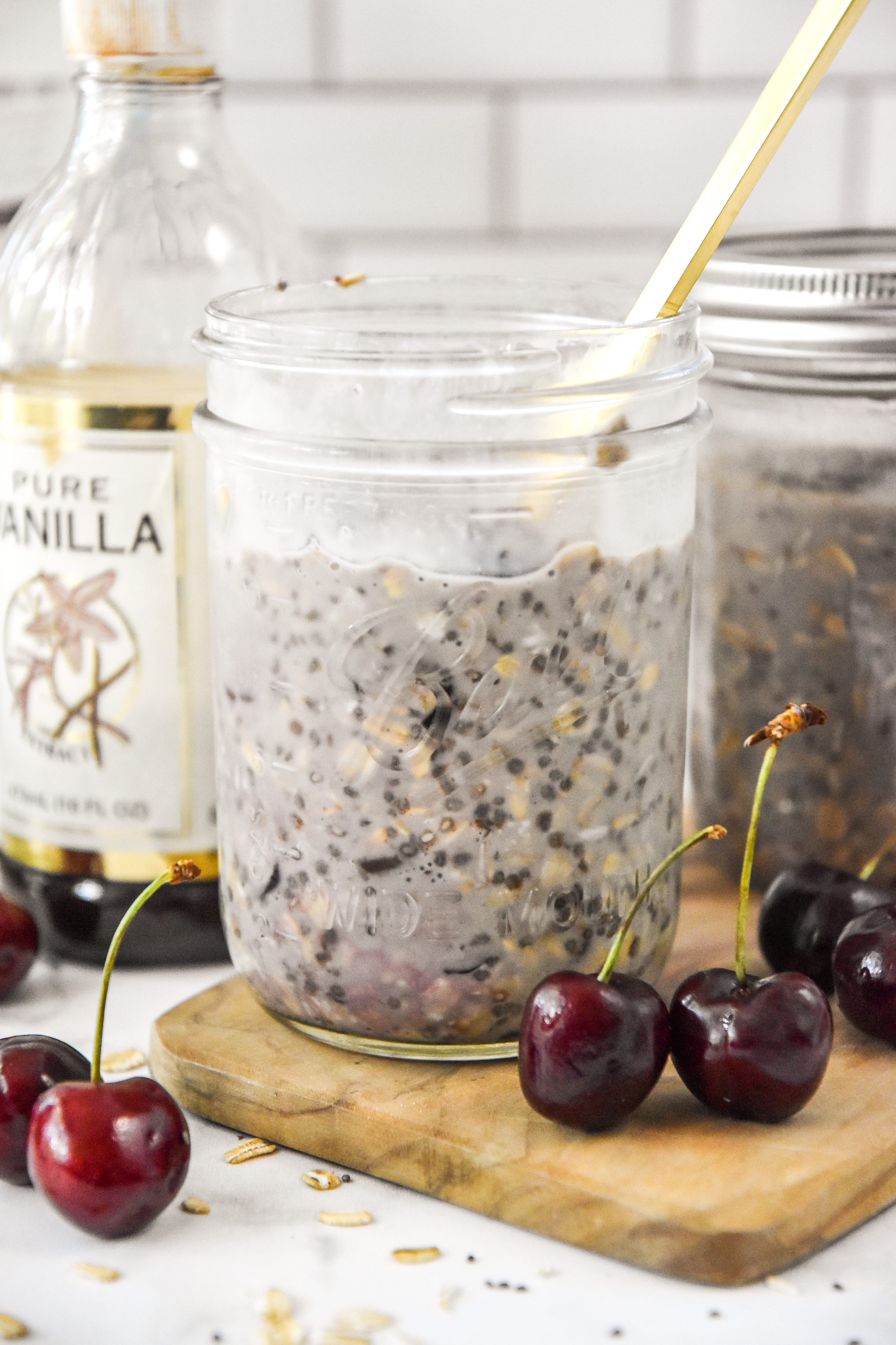 Cherry Vanilla Overnight Oats