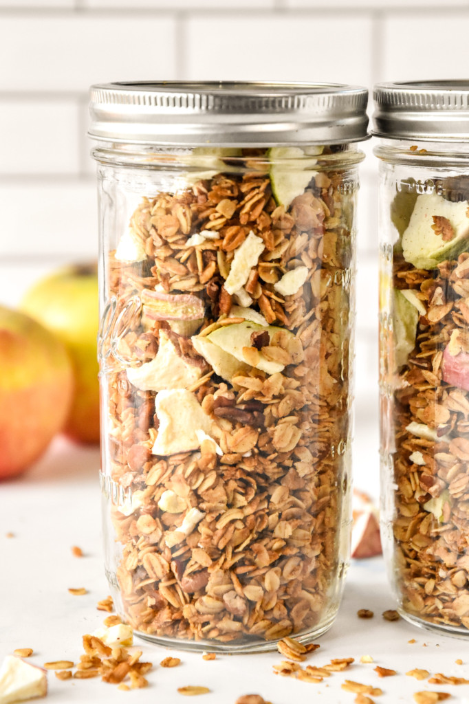 mason jar full of homemade apple pie spiced granola.