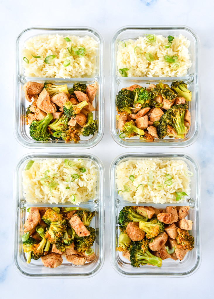 buffalo chicken and broccoli meal prep bowls.