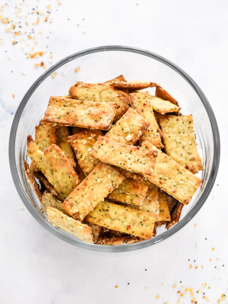 bowl of homemade everything but the bagel crackers.